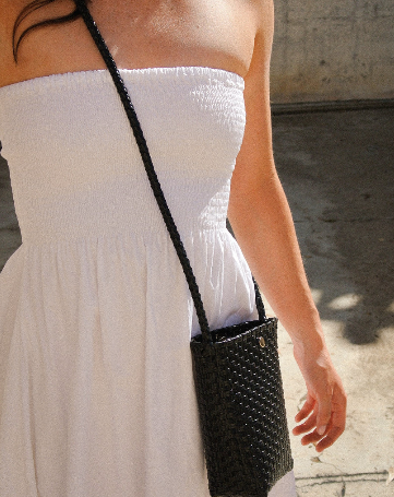 Mimmi Terra Sling Bag in Nera