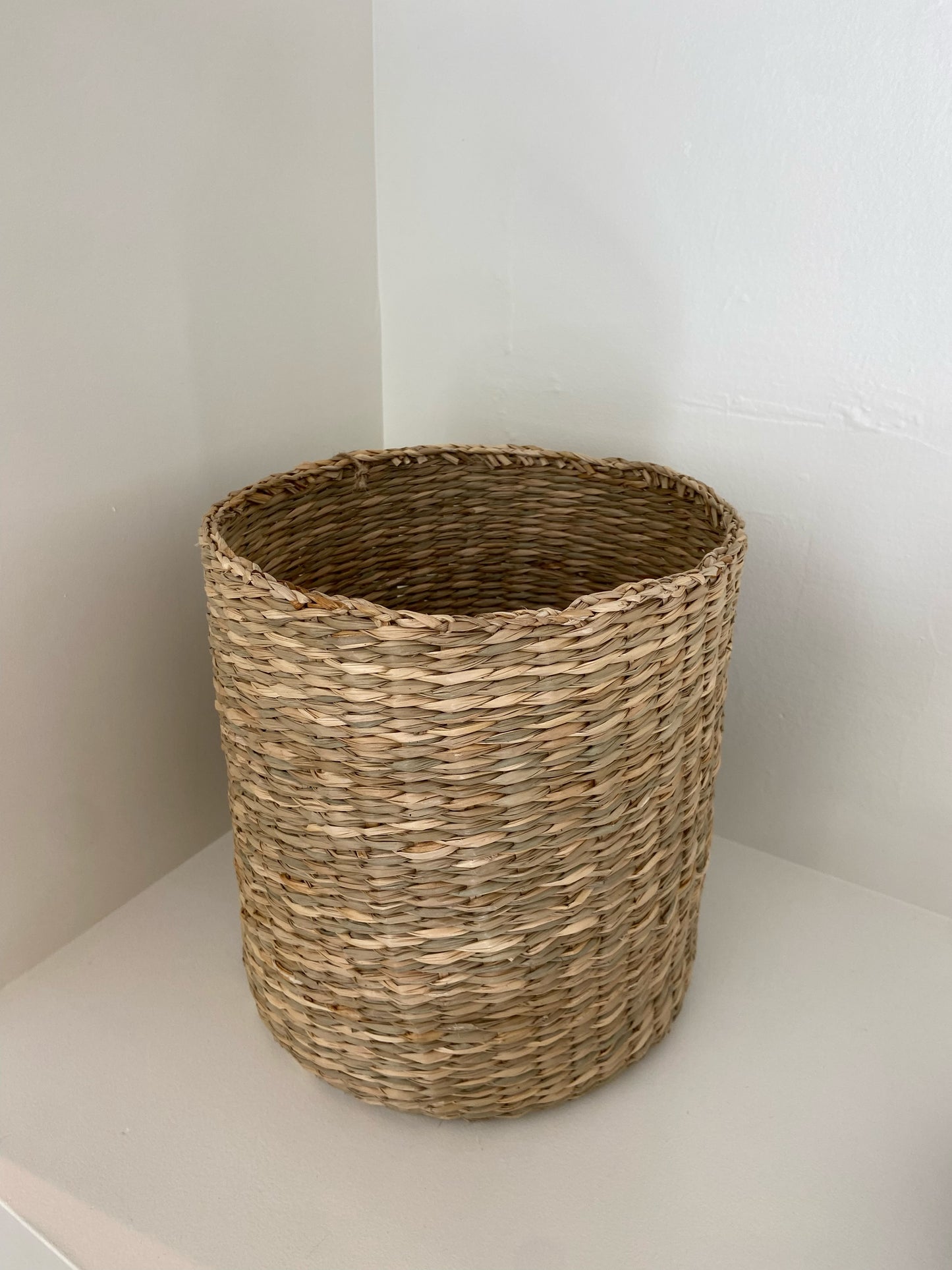 Sunny Home Seagrass Round Basket - Small