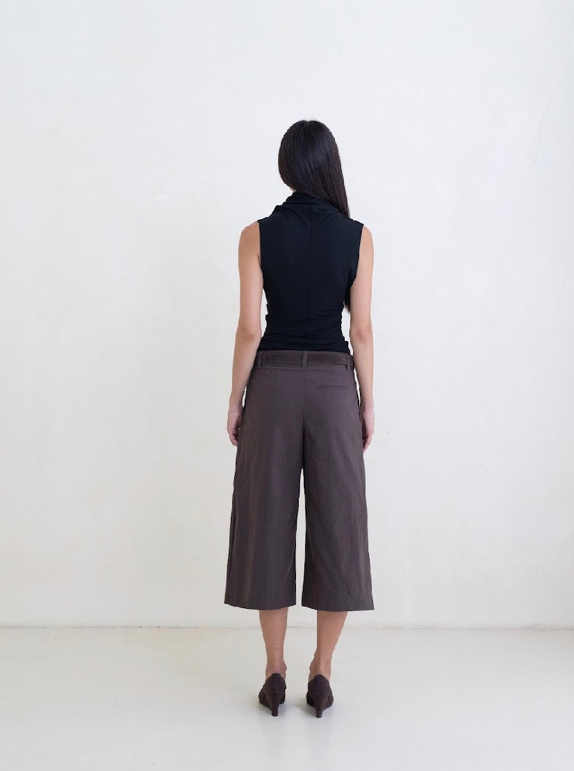 Belle Anna Rue Pant in Brown