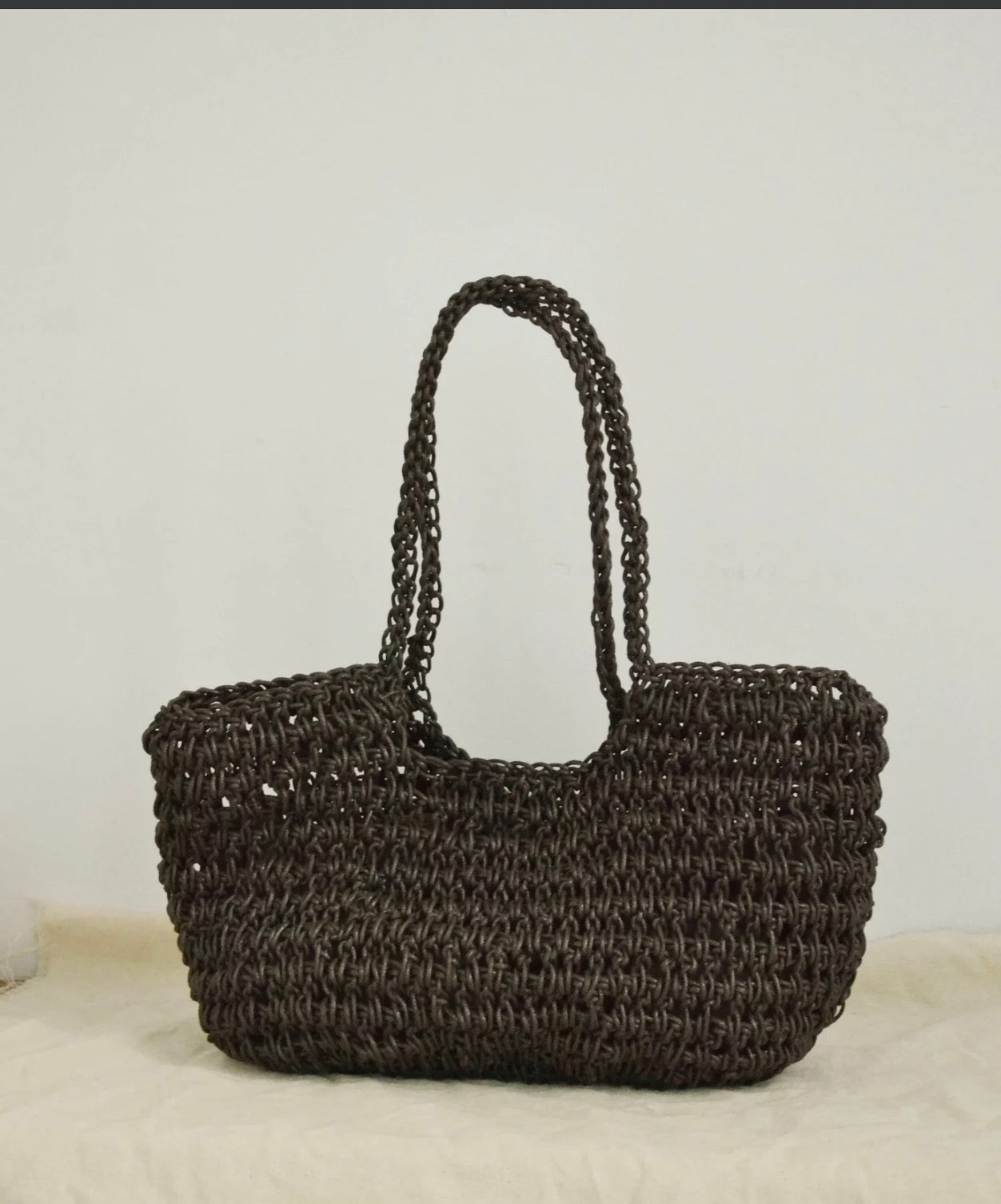 Many Rhizomes Waxed City Basket in Black