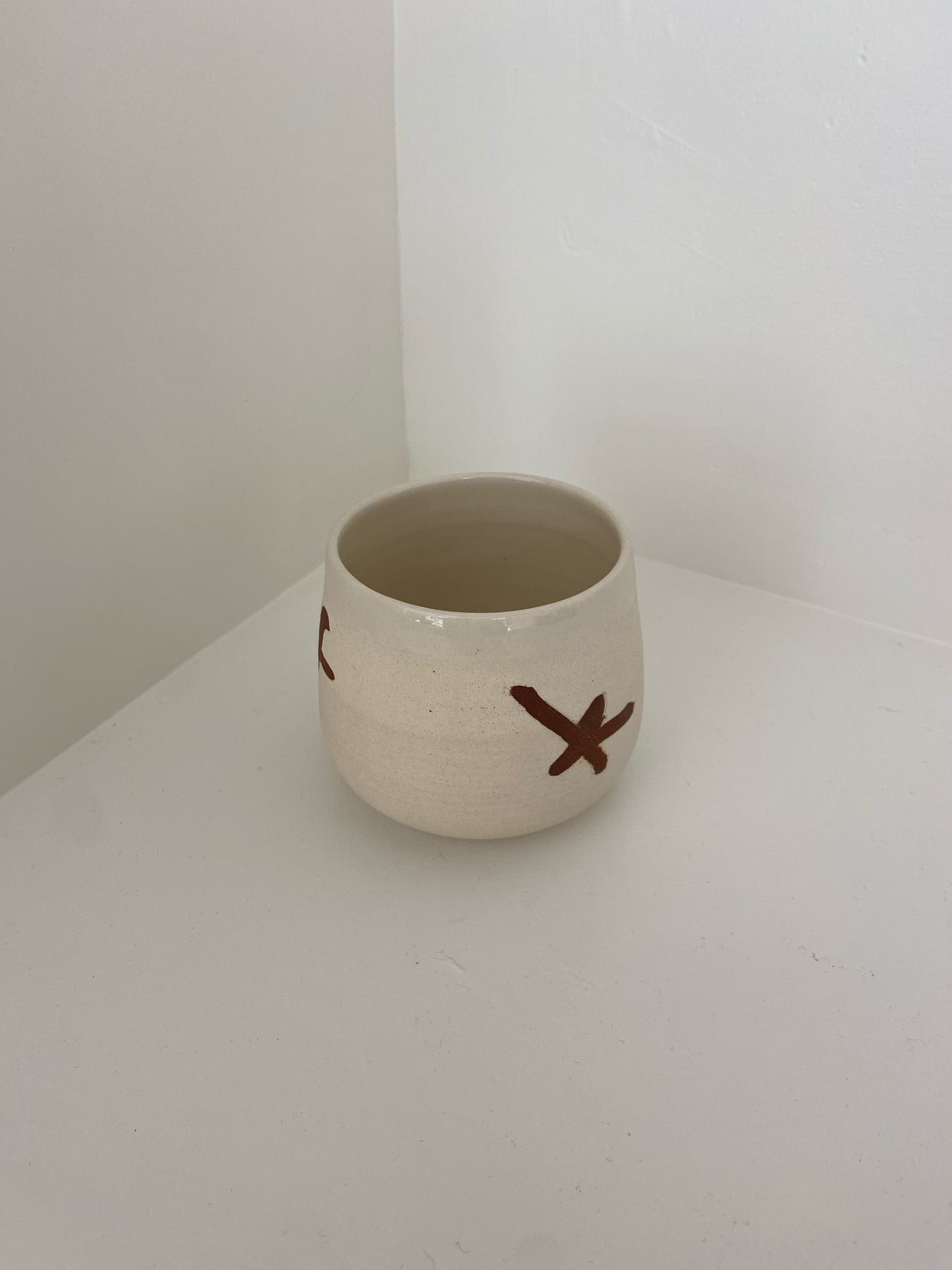 Rovis White Inlay Mug