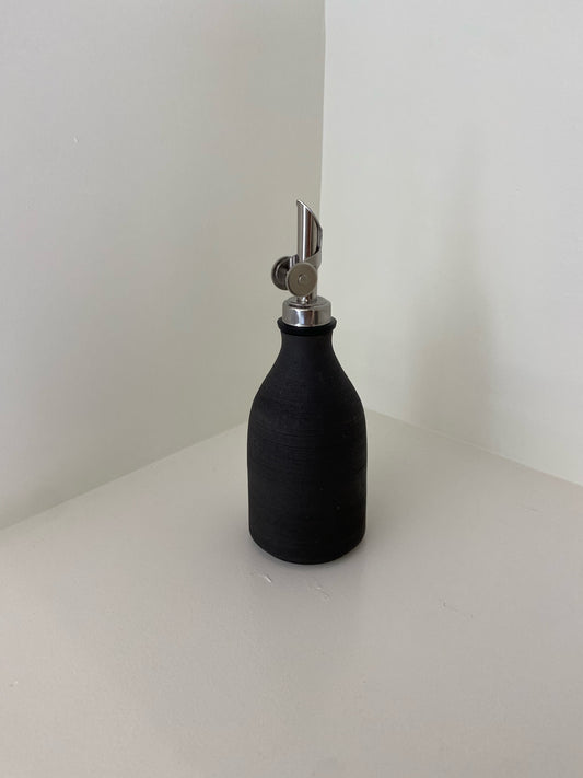 ELI WEST Dark Cruet 07