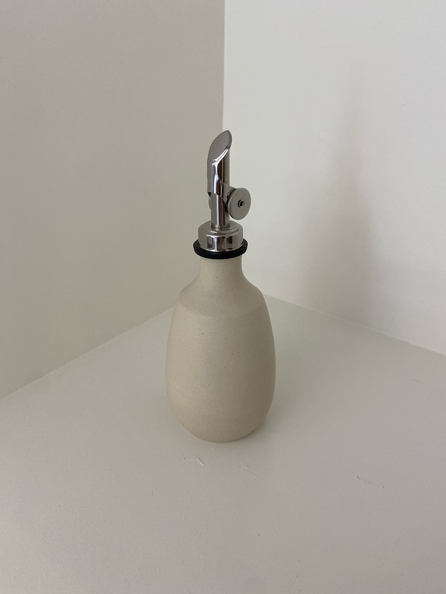 ELI WEST Light Cruet 001