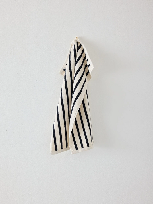 Bonnie Hand Towel in Black