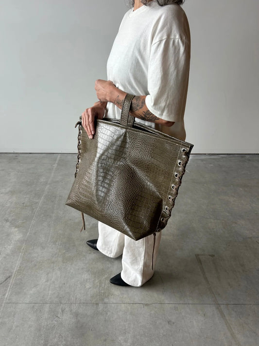 Digo Caye Folding Clutch in Olive Green Croccodile Embossed Leather